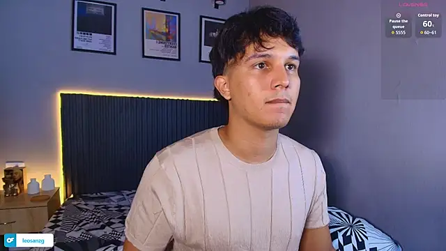 Leo_Savage_n Webbikameraesitys