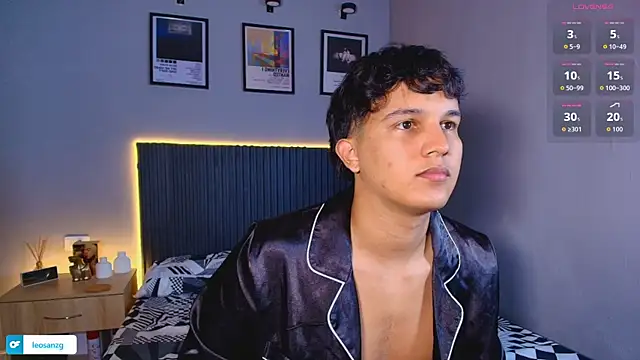 Leo_Savage_ Pertunjukan Webcam