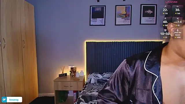 Leo_Savage_n Webbikameraesitys