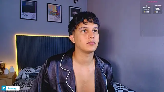 Leo_Savage_ Pertunjukan Webcam