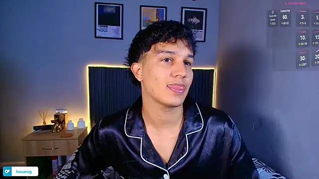 Leo_Savage_ Show Webcam