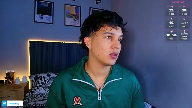 Leo_Savage_ Show Webcam