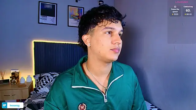 Leo_Savage_ Show Webcam