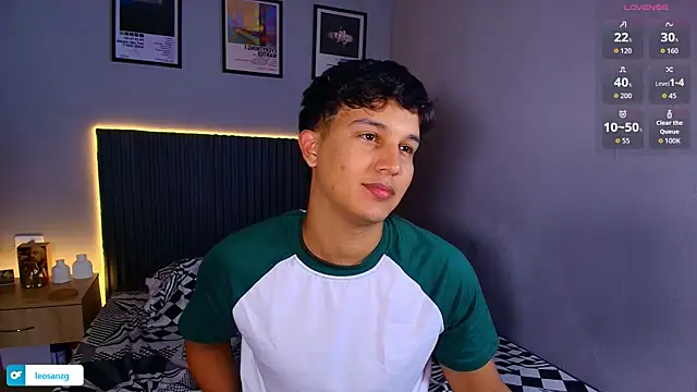 Leo_Savage_ Show Webcam