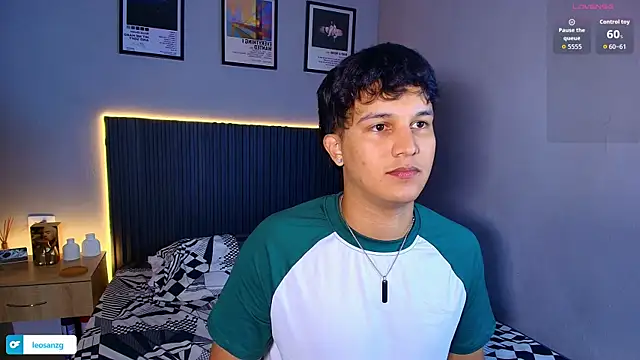 Leo_Savage_ 网络视讯表演