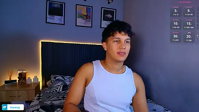Leo_Savage_n Webbikameraesitys