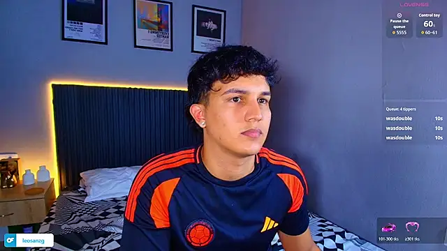 Show Webcam de Leo_Savage_