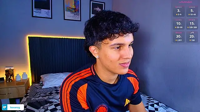 Leo_Savage_ Show Webcam