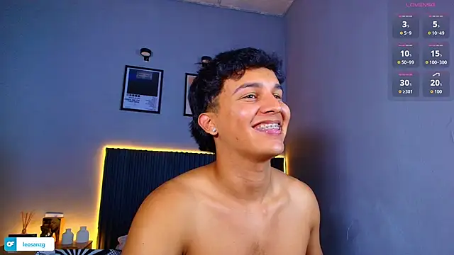 Leo_Savage_ Pertunjukan Webcam