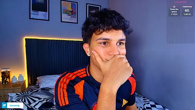 Show Webcam de Leo_Savage_