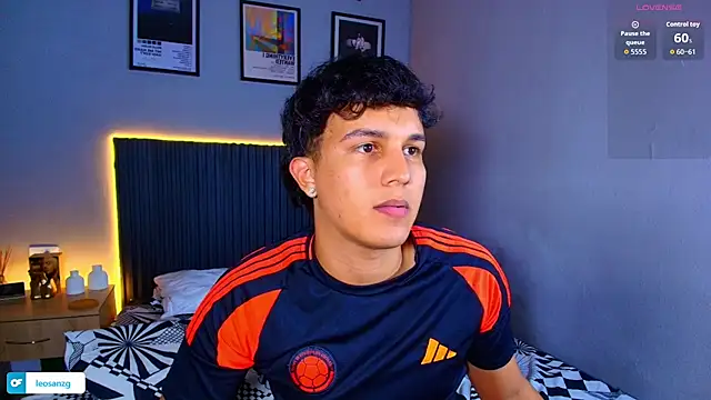 Leo_Savage_ 网络视讯表演