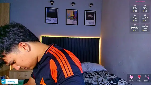 Leo_Savage_ Pertunjukan Webcam