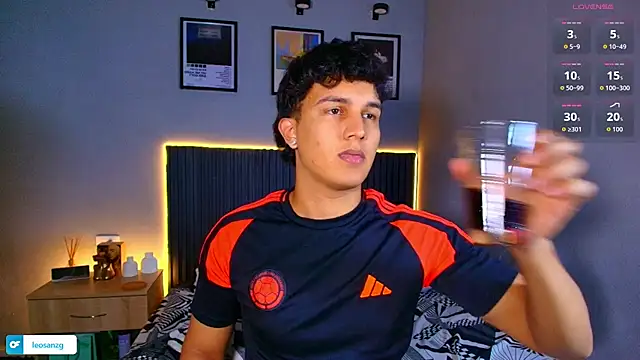 Show de Leo_Savage_ na webcam