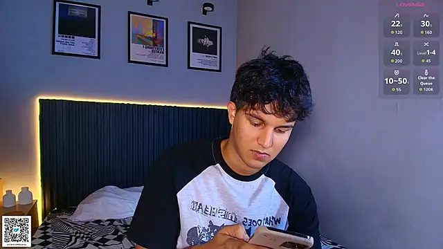 Leo_Savage_ Pertunjukan Webcam