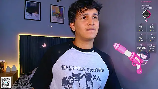 Leo_Savage_ Show Webcam