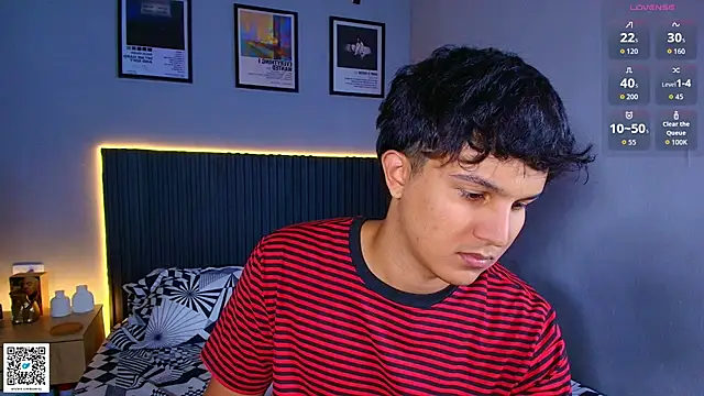 Leo_Savage_ Show Webcam