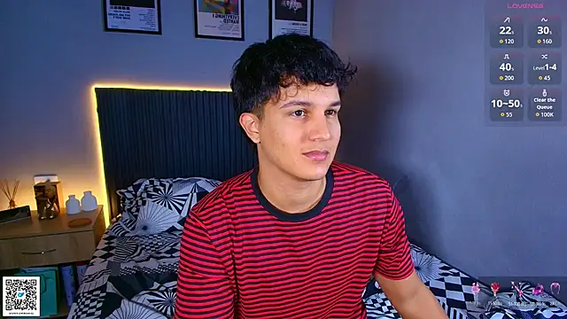 Leo_Savage_ Show Webcam