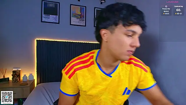 Leo_Savage_ Webcam Show