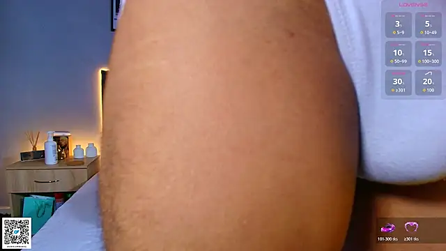 Leo_Savage_ Pertunjukan Webcam