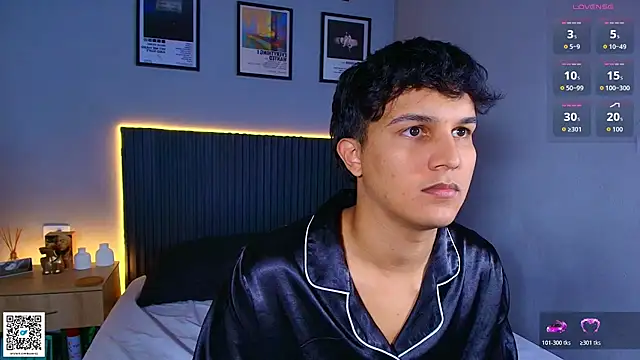 Show modela Leo_Savage_ na web-kameri