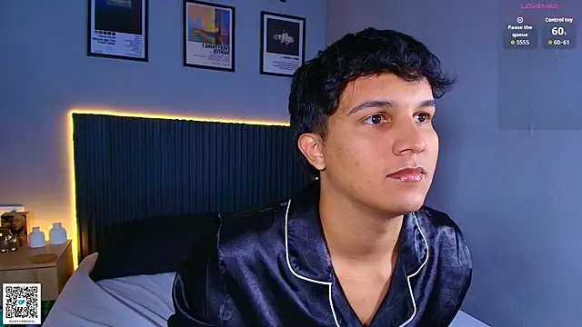 Leo_Savage_ Pertunjukan Webcam