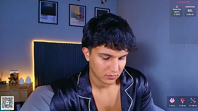 Leo_Savage_n Webbikameraesitys