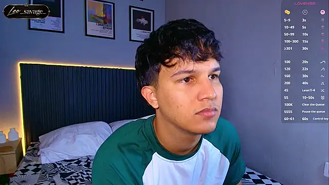 Leo_Savage_ Pertunjukan Webcam