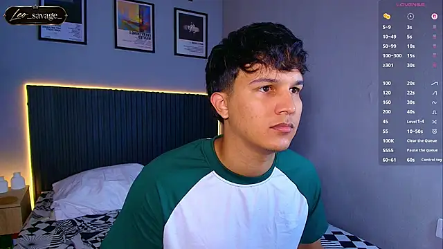 Leo_Savage_ Show Webcam