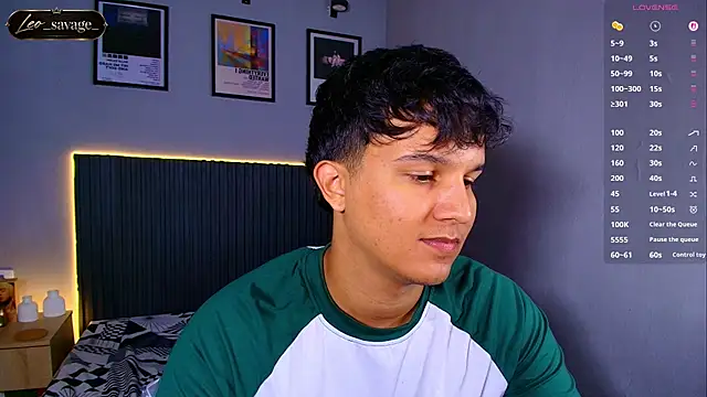 Leo_Savage_ Show Webcam