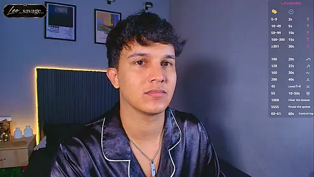 Leo_Savage_ Pertunjukan Webcam