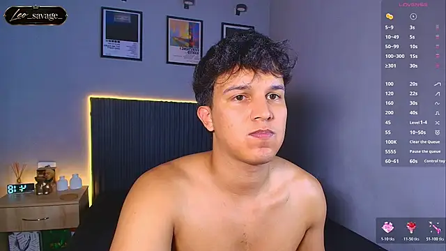 Show modela Leo_Savage_ na web-kameri