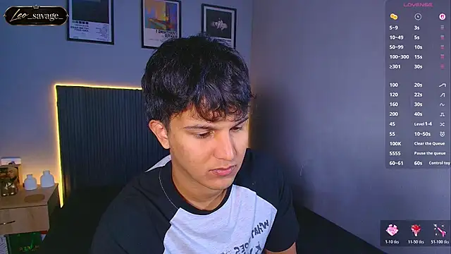 Leo_Savage_n Webbikameraesitys