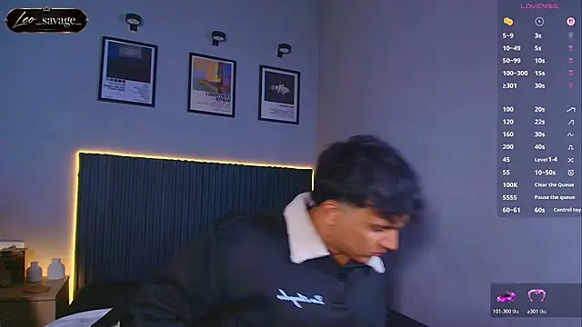 Leo_Savage_ Pertunjukan Webcam