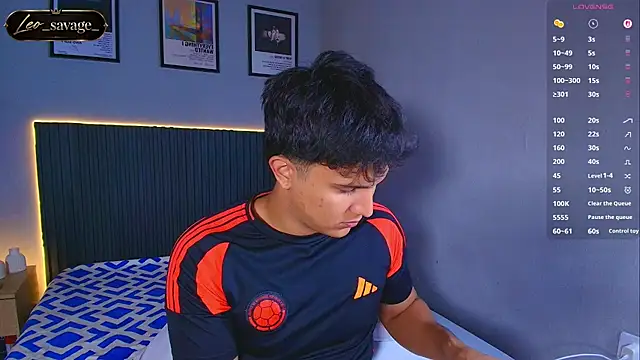 Leo_Savage_ Pertunjukan Webcam