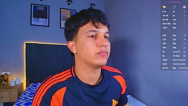 Leo_Savage_ 网络视讯表演