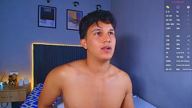Leo_Savage_ Pertunjukan Webcam