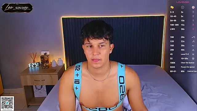 Leo_Savage_ Show Webcam