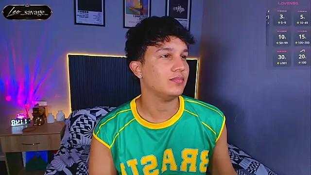 Leo_Savage_ Show Webcam