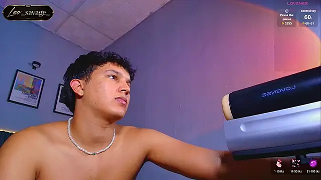 Leo_Savage_ Pertunjukan Webcam