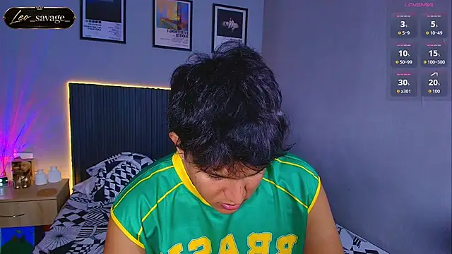 Show modela Leo_Savage_ na web-kameri