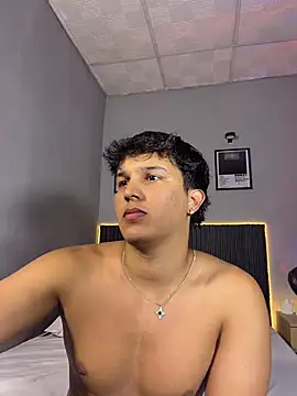 Leo_Savage_ Pertunjukan Webcam