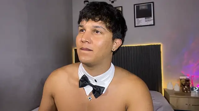 Leo_Savage_ 网络视讯表演
