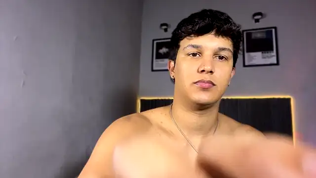 Leo_Savage_ 网络视讯表演