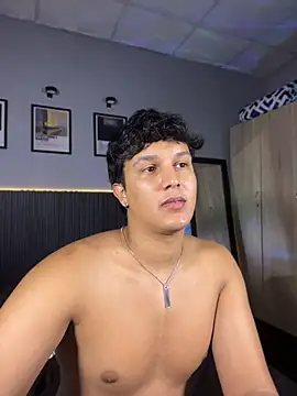 Leo_Savage_ Webcam-Show
