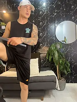 Show modela Alexander_ferre na web-kameri