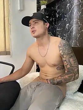 Show modela Alexander_ferre na web-kameri