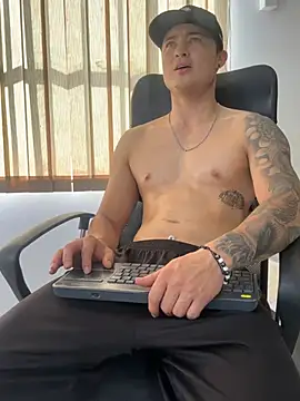 Show modela Alexander_ferre na web-kameri