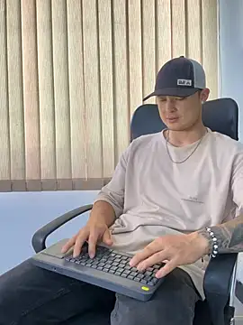 Show modela Alexander_ferre na web-kameri