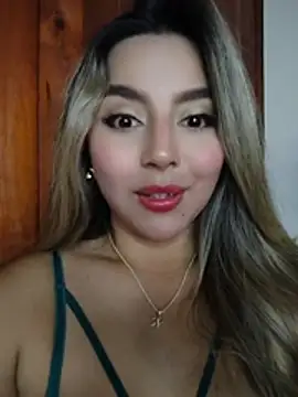 Chat XXX ao vivo de CelesteBlaze_