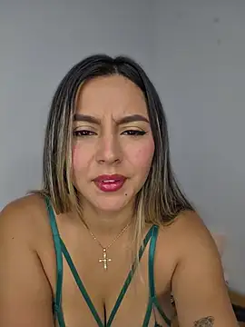 CelesteBlaze_: διαδικτυακό σόου στην κάμερα